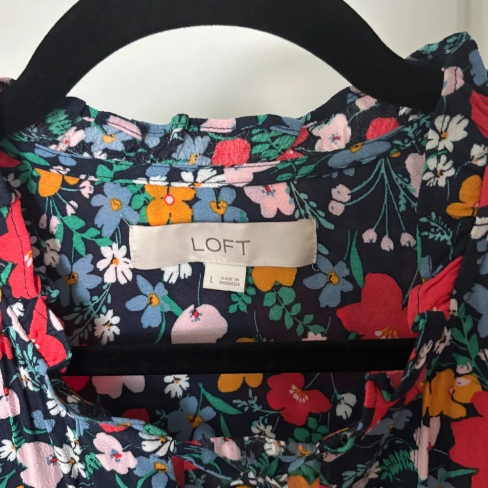 Loft Women's Floral Blouse Size L - Picture 5 of 14